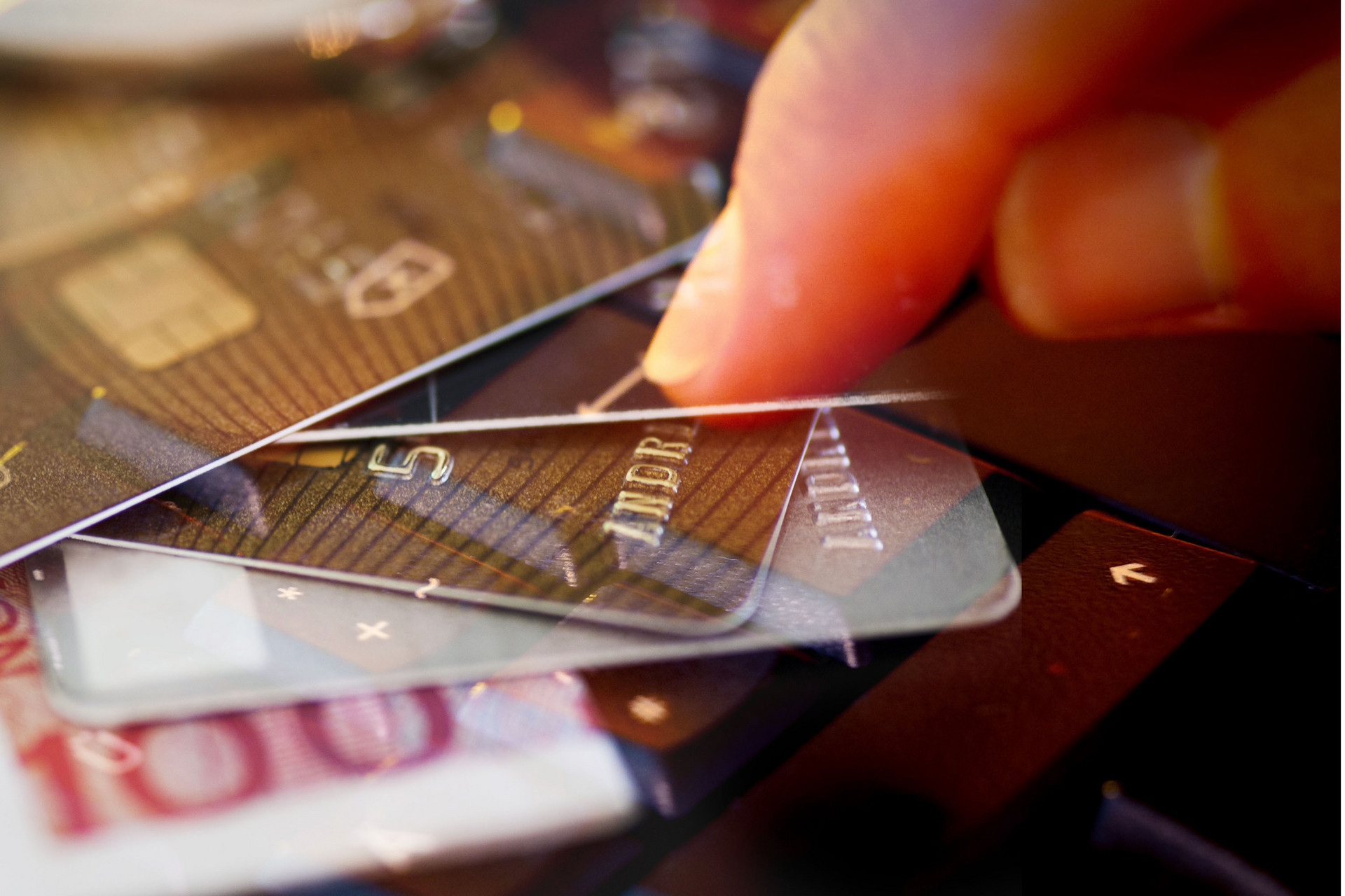 这4个行为正在毁掉你的信用卡，千万不要做！