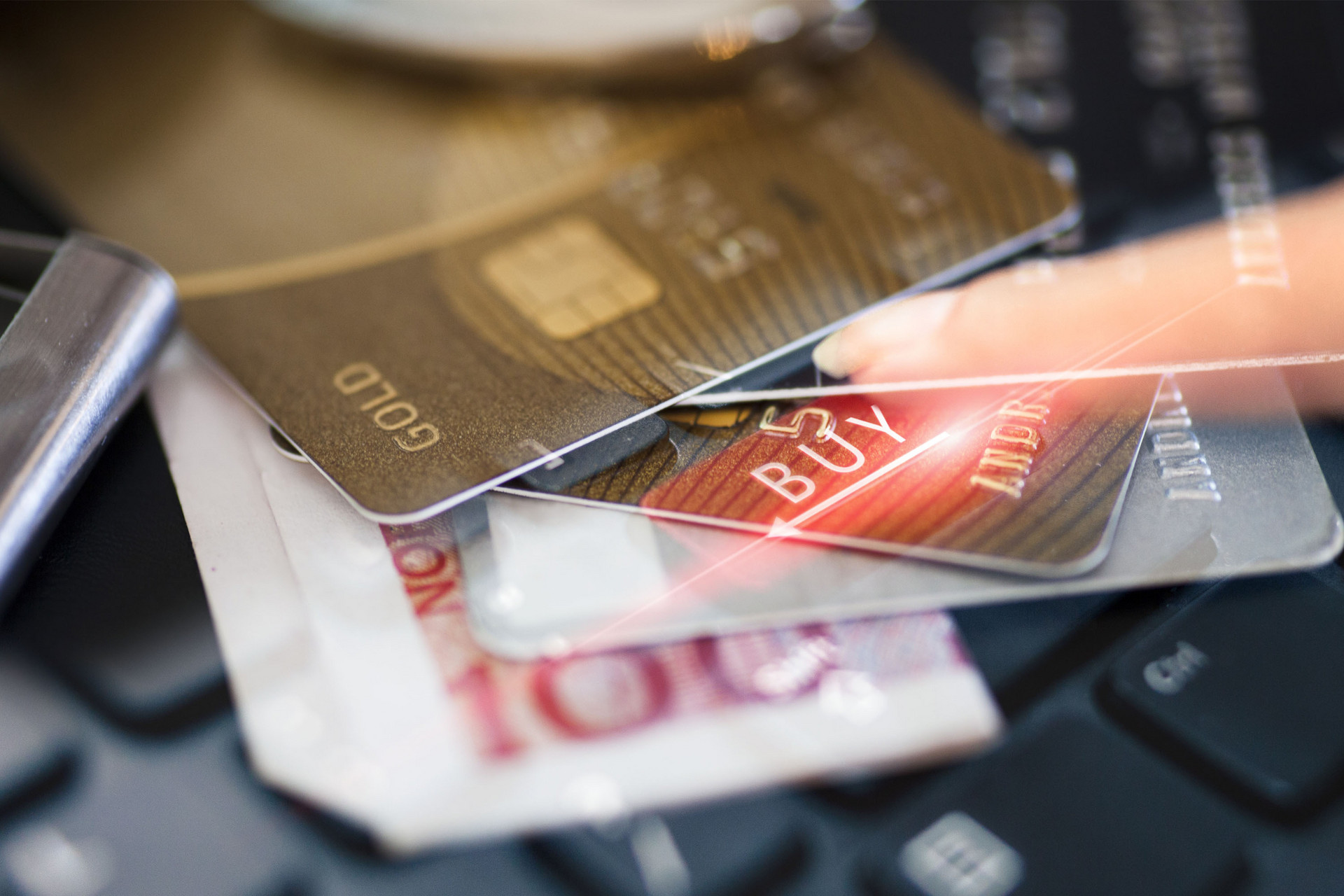 信用卡太多会影响银行贷款吗？具体影响在哪？