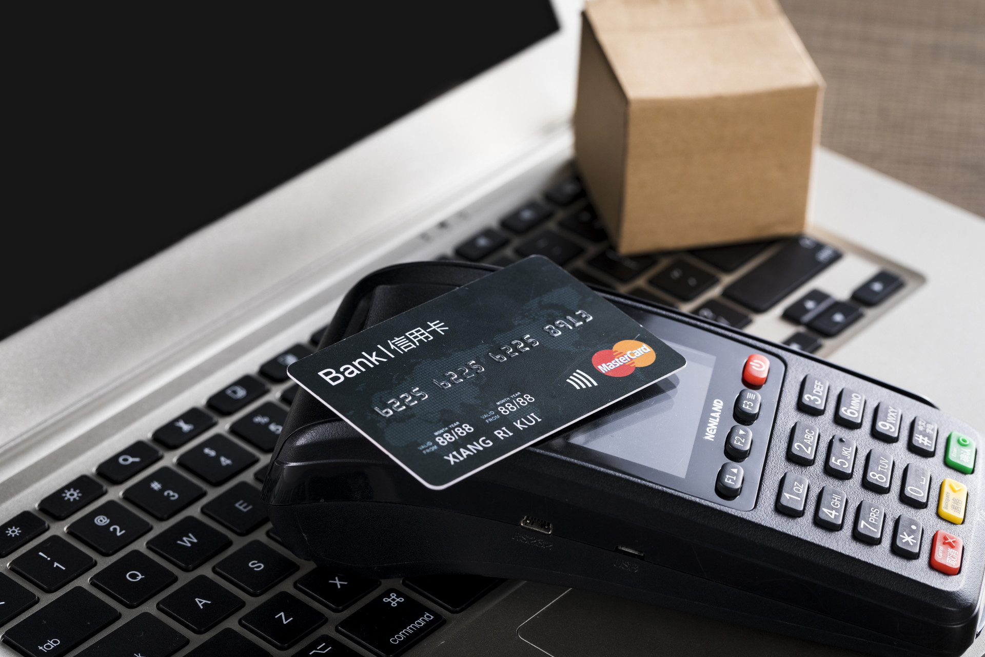 信用卡怎么刷卡才能快速提额？有规律吗？