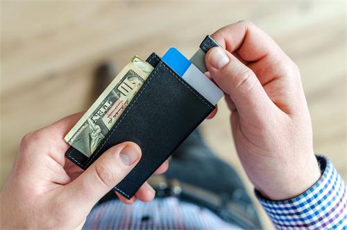信用卡消费比较少会被银行降额吗？