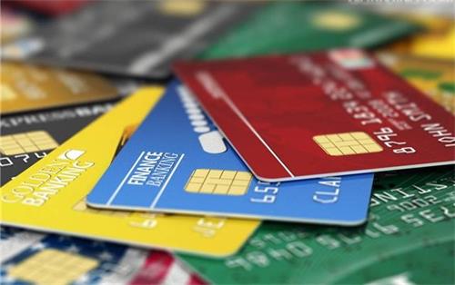 为什么信用卡按时还款也会被降额？你可能踩雷了！