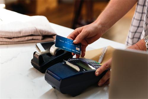 注意！这两家银行的信用卡取现规则即将更改！